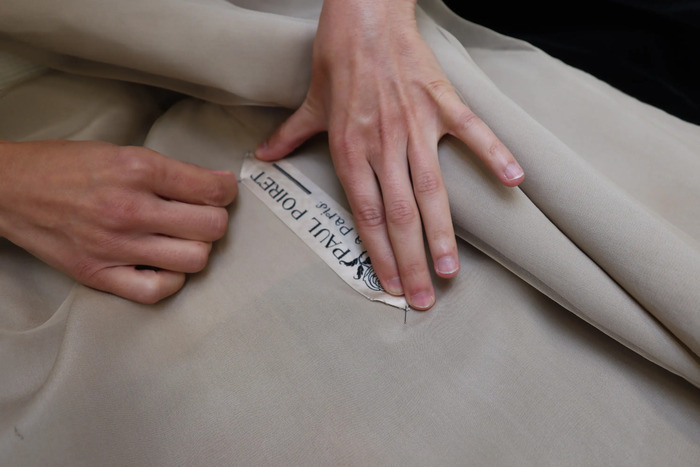 Conserver-restaurer le patrimoine de mode : une autre approche historique du vêtement