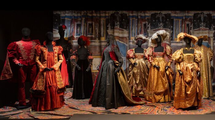 Les costumes de scène et la haute couture