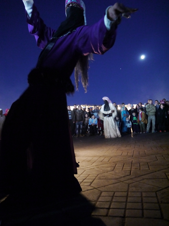 « Jama’ al Fna ». Ethnographie d’une quête et d’une enquête à Marrakech