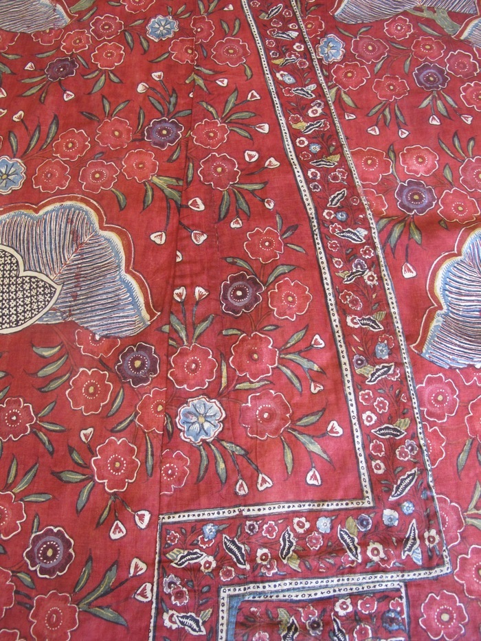 Des modes entre-tissées : pour une histoire globale de la mode au siècle des Lumières