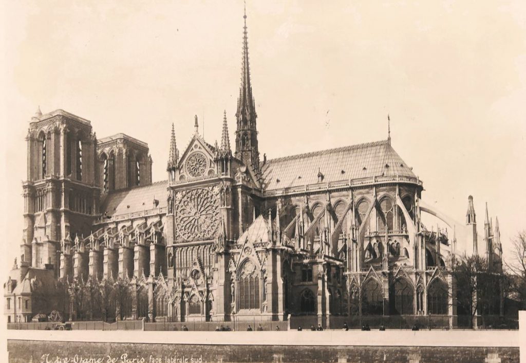 Rebâtir Notre-Dame de Paris